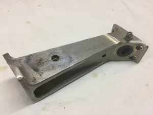 LH Support Assy Main Landing Gear 2041003-13, Cessna Cardinal 177RG
